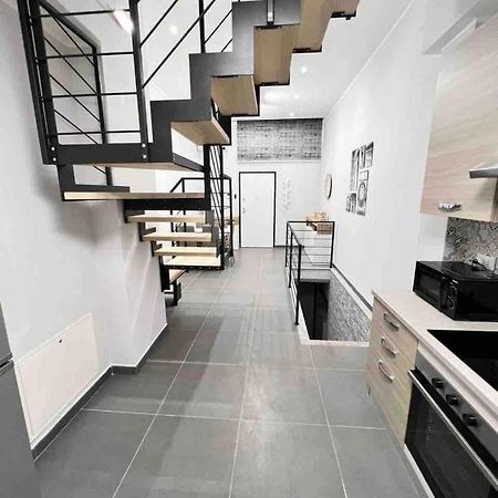 Pregevole Duplex A 1 Minuto Dalla Metro Apartment Коленьо Екстериор снимка