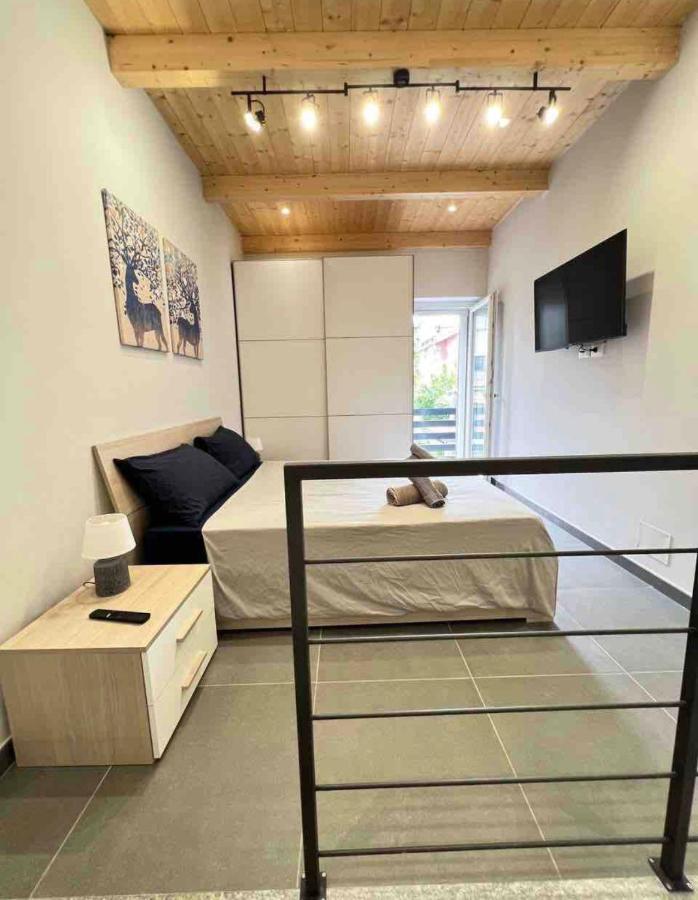 Pregevole Duplex A 1 Minuto Dalla Metro Apartment Коленьо Екстериор снимка